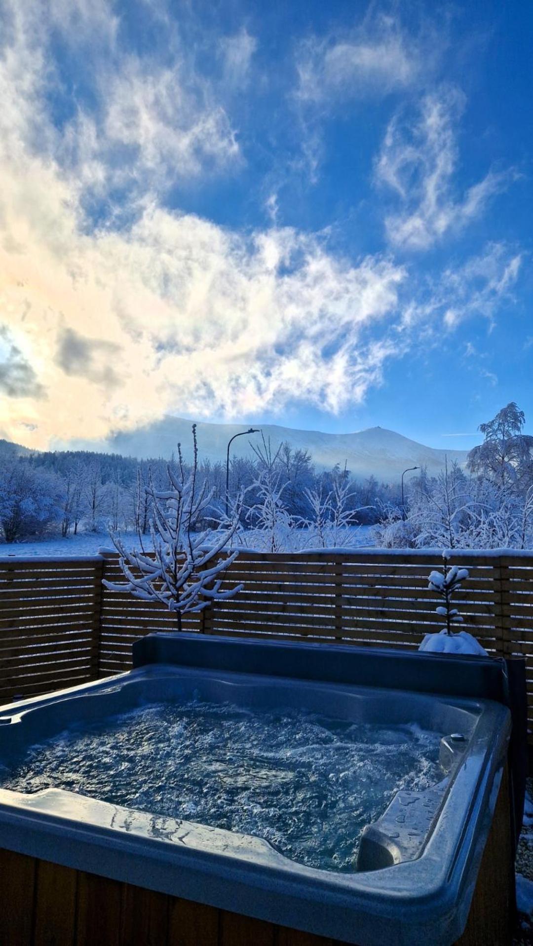 Widokowo - Domki Z Widokiem Na Sniezke Z Jacuzzi I Sauna คาร์ปัตซ์ ภายนอก รูปภาพ